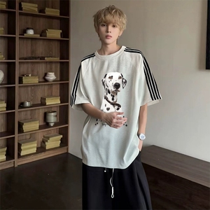 抖音得物品质二开240克宽松纯棉美式潮牌印花三条杠中性风短袖T恤图片
