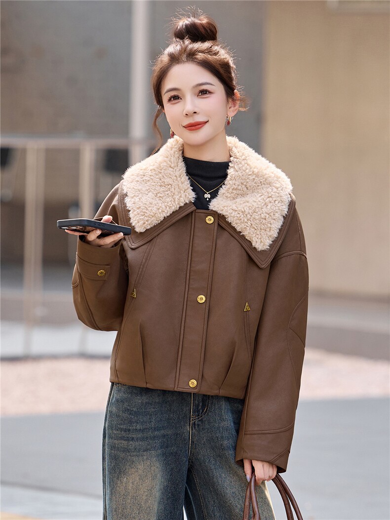 时尚羊羔毛大翻领加棉PU皮衣外套女2025冬季宽松洋气减龄短款棉服,女装棉衣/棉服,依如秀(原杭风阁)