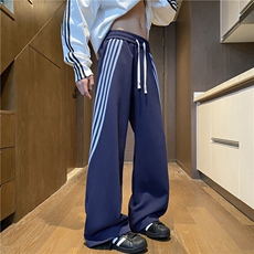 藏青色