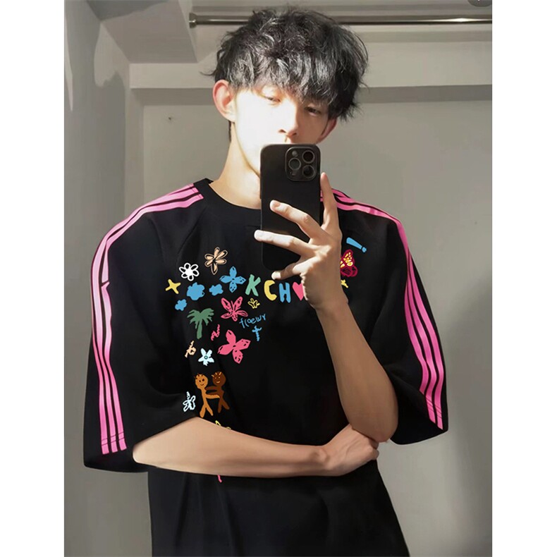 抖音得物品质二开240克宽松纯棉美式潮牌印花三条杠中性风短袖T恤,男装T恤,电商A486