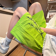 荧光绿