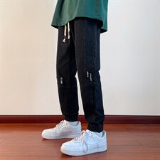 黑色
