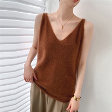2025年12针平面V领宽吊带时尚，女装背心吊带，百越羊绒