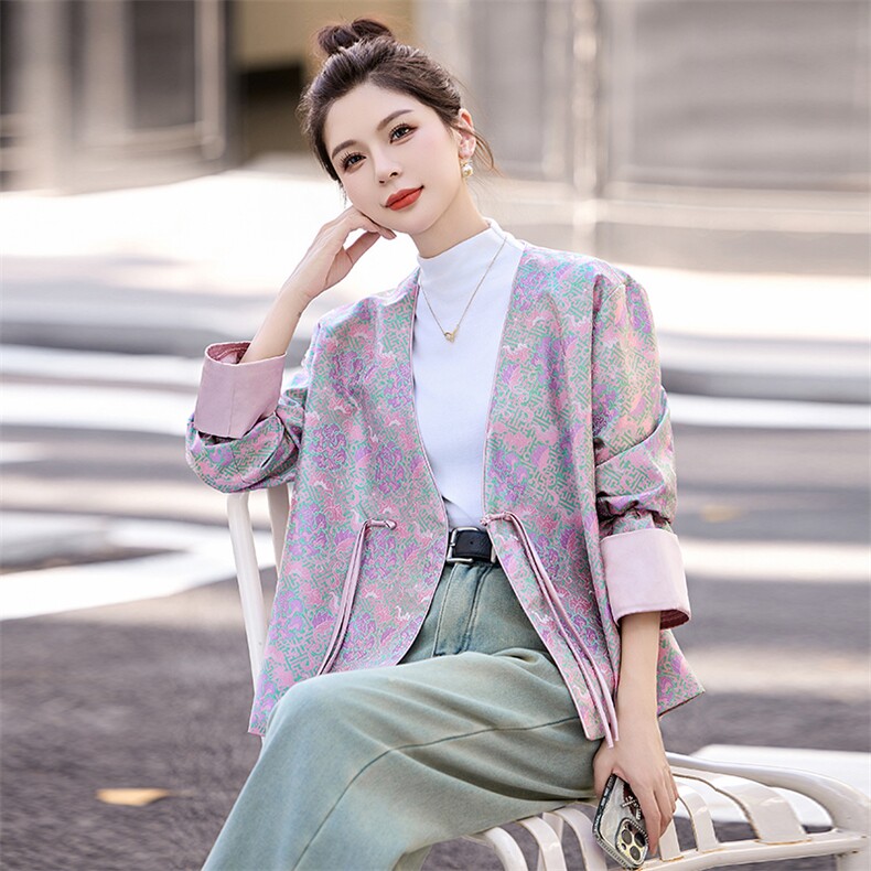 新中式V领提花杨幂同款短外套女2024秋季鎏金溢彩设计感小众上衣,女装短外套,曼琳思菲