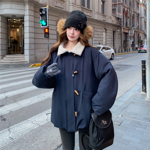 羊羔毛翻领藏蓝色短款派克羽绒服女冬超火好看加绒加厚工装外套图片