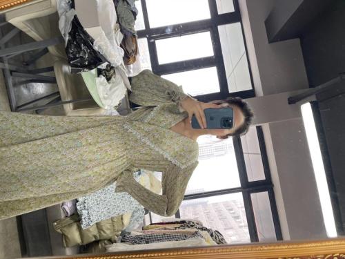 2021定制花型碎花松紧褶皱连衣裙,女装连衣裙,欧尼蒂
