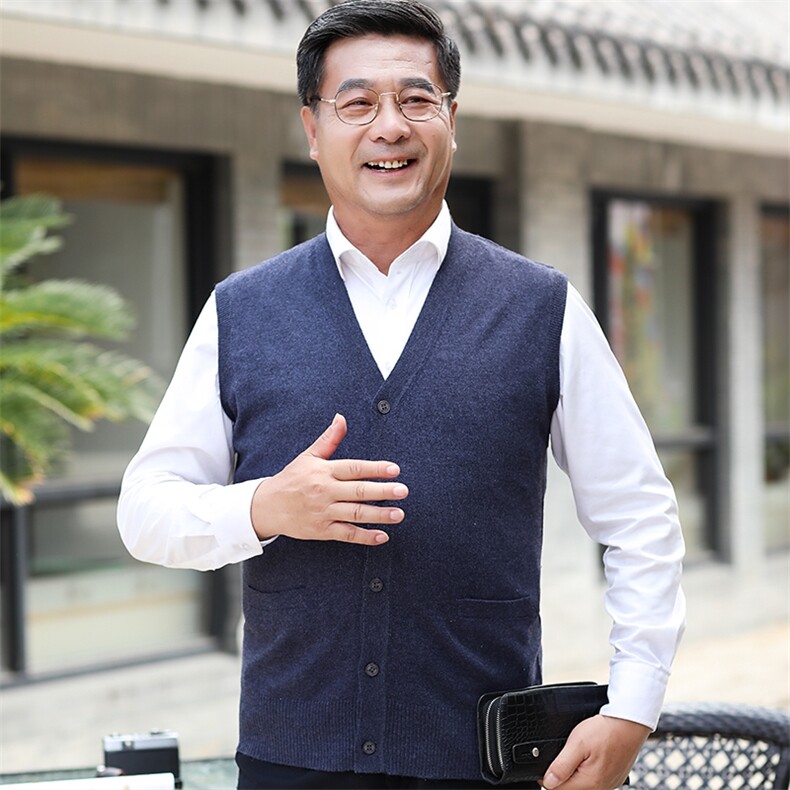 2024秋冬新款中老年男款V领纯色开衫马甲背心,男装羊绒背心,衣恋羊绒