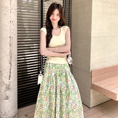 法式显瘦短袖T恤碎花半身裙套装女2025夏季新款甜美度假风两件套，女装套装/套裙，2C158