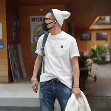 白色