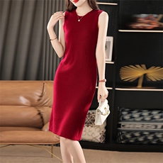 优雅显瘦黑色羊毛连衣裙秋季新款无袖复古百搭气质长裙，女装连衣裙，美雪羊绒