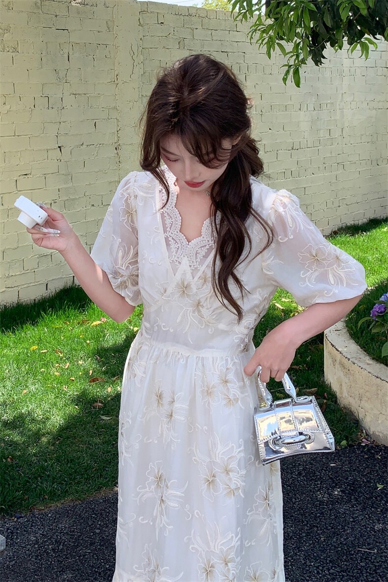 时尚森系宽松连衣裙女2025夏季新款法式浪漫度假氛围感显瘦长裙子，女装连衣裙，浙宝208A