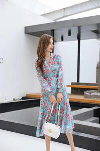 春季碎花连衣裙图片