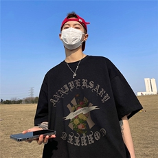 黑色