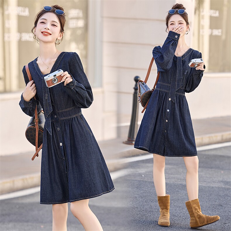 2025年新款优雅牛仔连衣裙女中长款春秋长袖高级感气质飘带连衣裙，女装连衣裙，冬木谷雨
