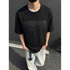 黑色