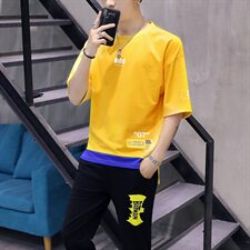 黄色