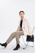 现货小西装两色三码，女装西装，艾涵o