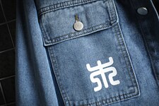 JK923-p70-限价98 大量现货牛仔夹克肥仔量足破洞印花大码图片