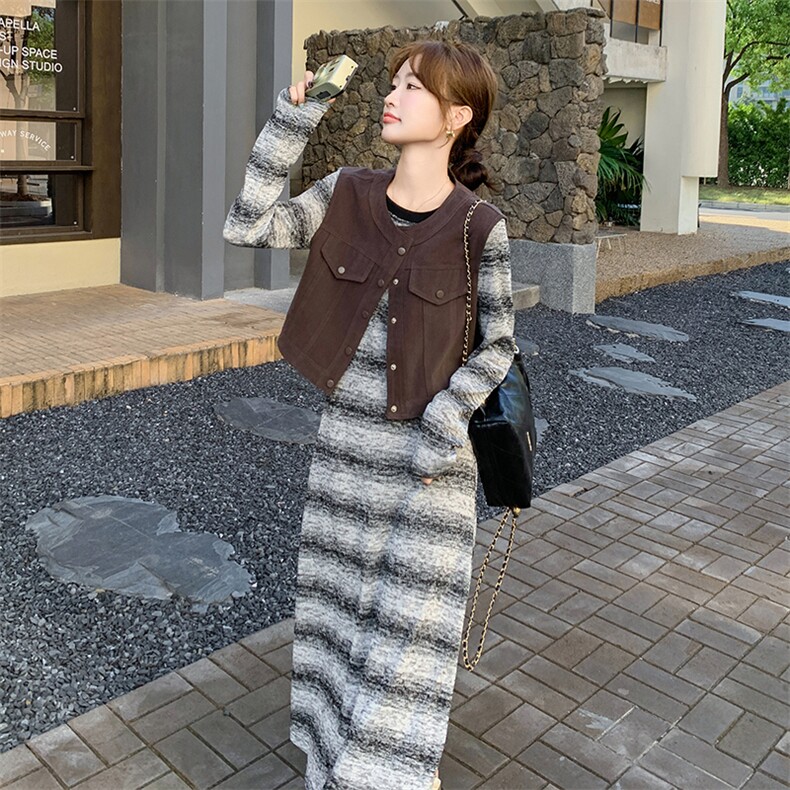 韩系松弛感穿搭针织条纹连衣裙套装女春季新款工装马甲长裙两件套,女装套装/套裙,千千佰惠