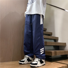 蓝色
