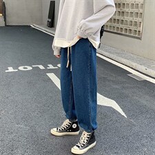 深蓝色