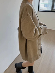 开衫女中长款V领秋冬慵懒软糯休闲宽松保暖针织衫图片