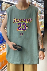 灰色