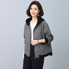 运动卫衣女2025新款时尚春秋穿搭一整套小个子搭配妈妈，女装短外套，忆绮罗
