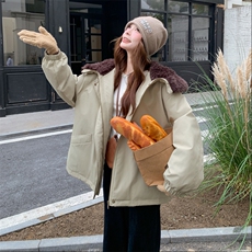 巨好看羊羔毛拼接派克羽绒服女2025冬新款设计感时尚羽绒绒外套，女装羽绒服，仟媚宠