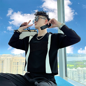 AW220/P78控108秋季社会小伙拼接撞色贴布设计感打底卫衣男黑首,醋酸外套中长款搭配图片