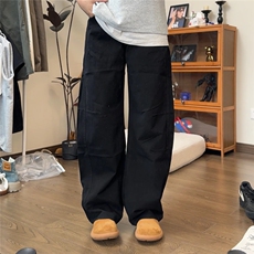 黑色