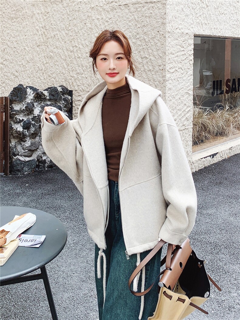 燕麦色连帽羊毛双面大衣女冬韩系宽松短款毛呢外套,女装毛呢外套,2C179