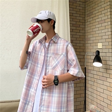 粉红色
