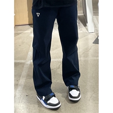 藏青色
