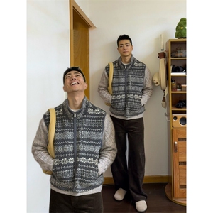 JY743-P60复古费尔岛提花羊羔毛马甲男女新款