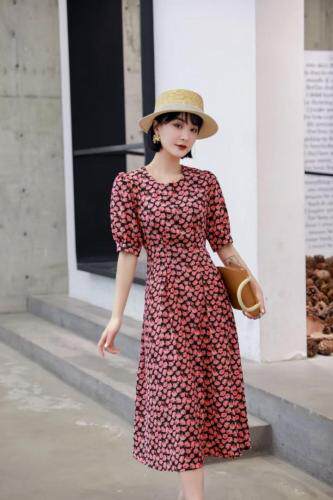 韩版碎花连衣裙，女装连衣裙，依启蒙