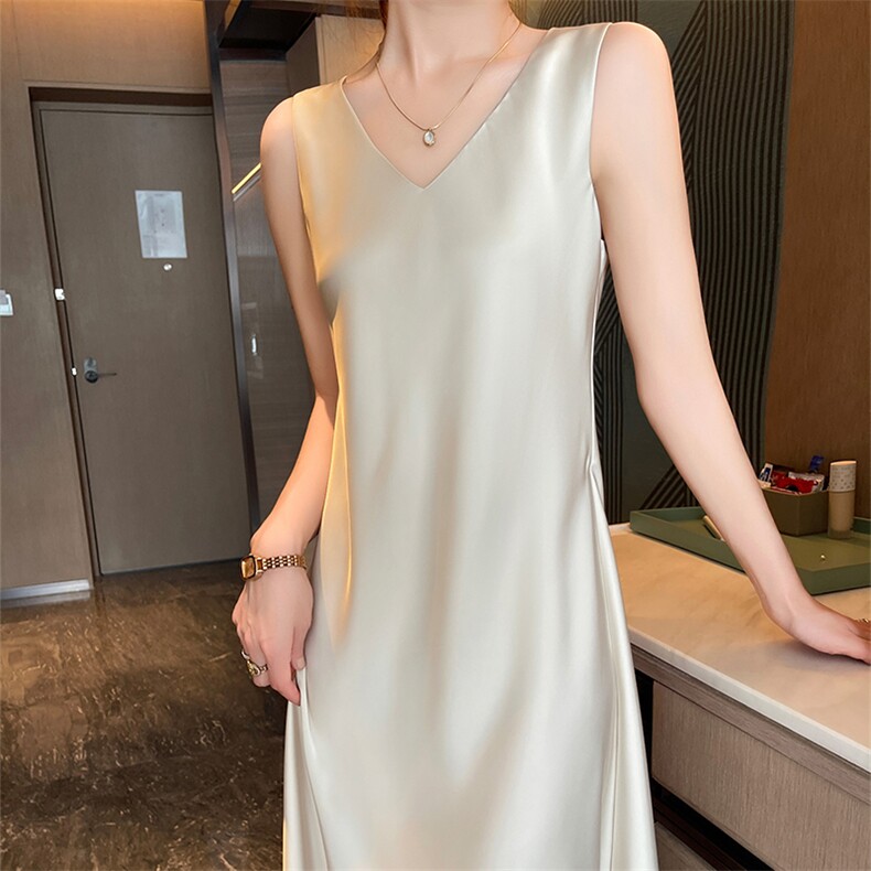 2025春夏西装内搭吊带裙女宽松无袖长裙醋酸缎面垂坠感吊带连衣裙,女装背心吊带,九戎
