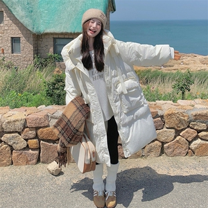 白色连帽羽绒服女中长款2024新款百搭白鸭绒气质保暖面包服外套潮图片