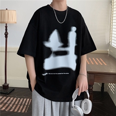 黑色