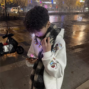刺绣卡通小新连帽纽扣卫衣秋冬男女款宽松百搭情侣外套~Y323图片