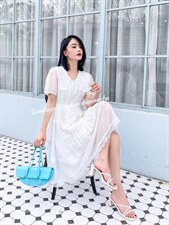 淑女气质显瘦刺绣领连衣裙，女装连衣裙，天使公主