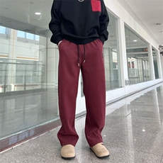 酒红色