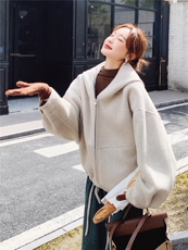 燕麦色连帽羊毛双面大衣女冬韩系宽松短款毛呢外套，女装毛呢外套，2C179