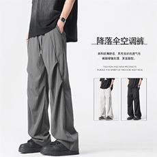 深灰色