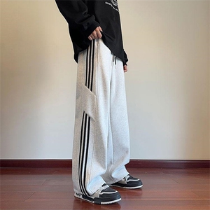 抖音得物高品质 26春装重磅潮流运动三条杠宽松直筒休闲卫裤K360图片
