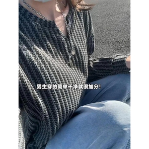 美式高街千鸟格子长袖T恤男女亨利V领英伦雅痞休闲宽松长袖打底衫图片