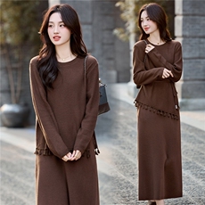 【现货】2025年秋季新款流苏不规则毛衣半身裙套装配腰绳显瘦，女装套装/套裙，辉煌依升