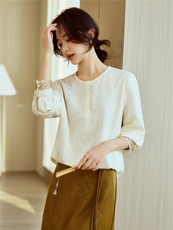 重工刺绣新中式白色衬衫女2026春季新款提花长袖内搭圆领衬衣上衣，女装衬衫，梦懿尔