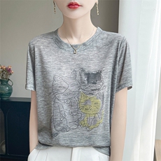 2025年夏季常规短袖宽松型三只猫清爽透气时髦减龄，女装T恤，羊特美羊绒