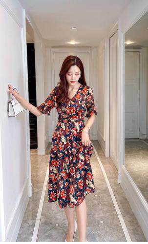 夏季新款碎花连衣裙，女装连衣裙，秀水百合